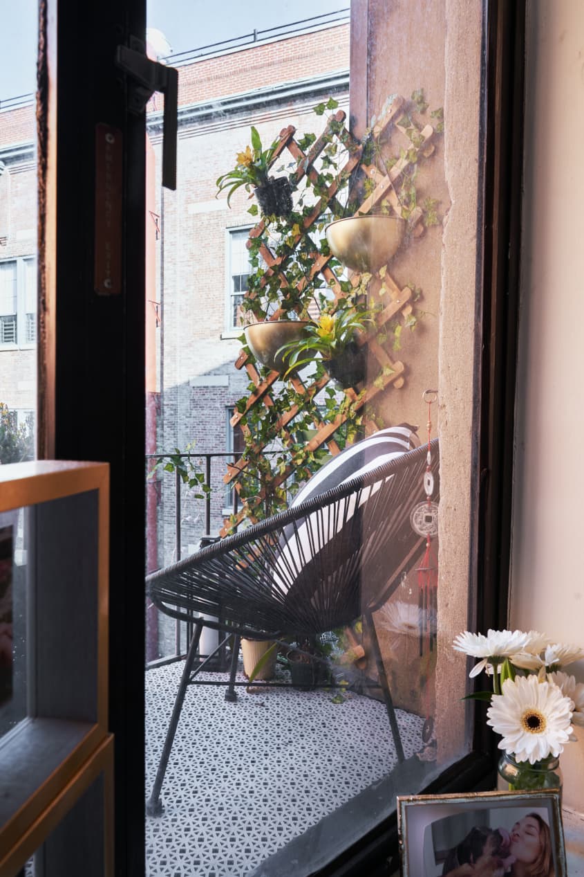 The Cuban Carrie Small NYC Rental Apartment Photos Apartment Therapy